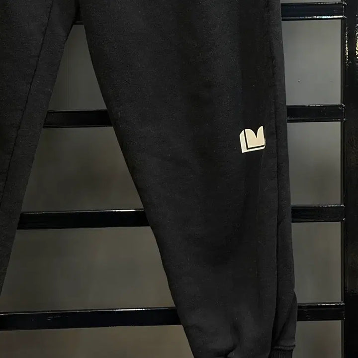 [BUNJANG] Lucky Marché Logo Jogger Sweatpants XS / (XS) 럭키마르쉐 로고 조거 스웨트 팬츠 블랙 2.9