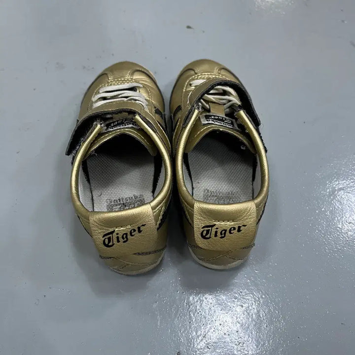 [BUNJANG] Onitsuka Tiger Kids Sneakers / 185 오니츠카타이거 키즈 운동화 0312M1