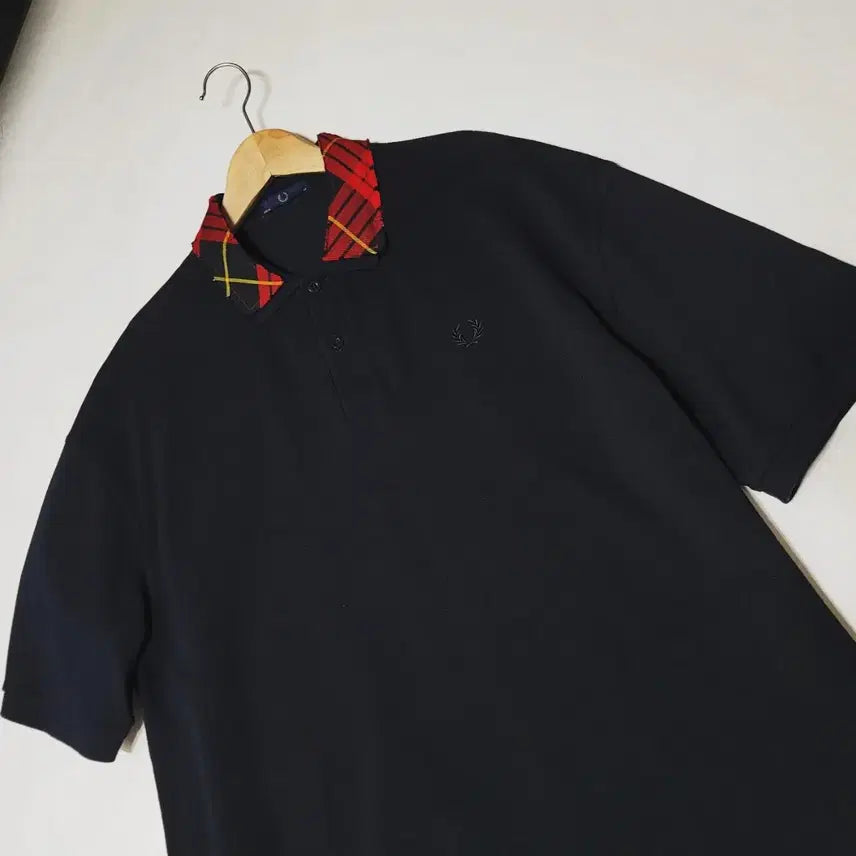 [BUNJANG] Fred Perry Cut Away Collar Short Sleeve T-shirt / 110_프레드페리 컷어웨이 카라 반팔티셔츠 블랙