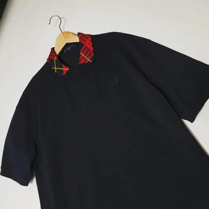 [BUNJANG] Fred Perry Cut Away Collar Short Sleeve T-shirt / 110_프레드페리 컷어웨이 카라 반팔티셔츠 블랙