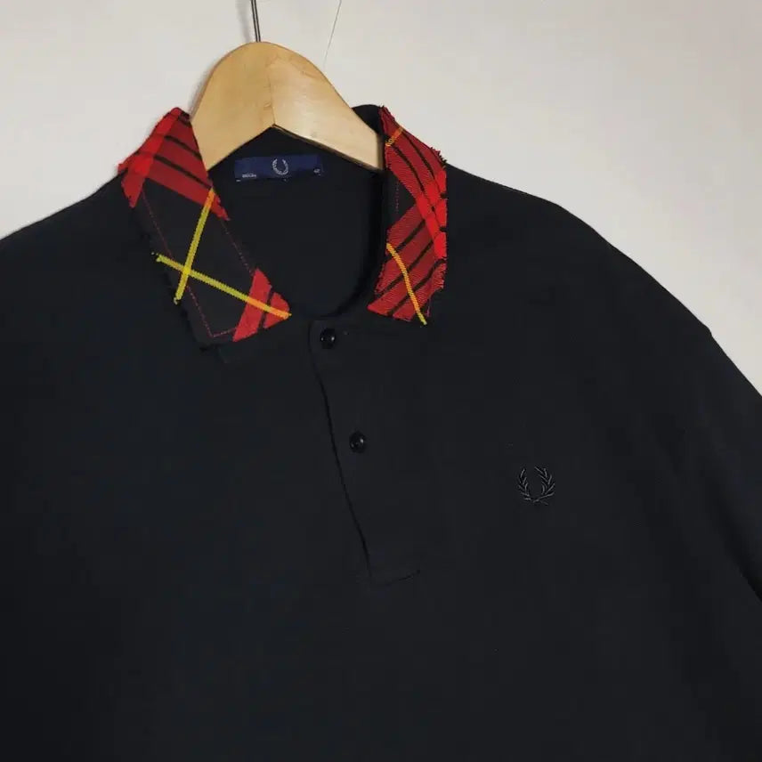 [BUNJANG] Fred Perry Cut Away Collar Short Sleeve T-shirt / 110_프레드페리 컷어웨이 카라 반팔티셔츠 블랙