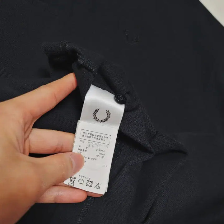 [BUNJANG] Fred Perry Cut Away Collar Short Sleeve T-shirt / 110_프레드페리 컷어웨이 카라 반팔티셔츠 블랙