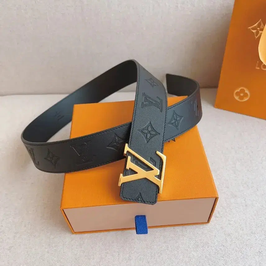 [BUNJANG] Louis Vuitton Embossed Black Belt with Gold Buckle / 루이비통 블랙 엠보싱 벨트 금장 버클