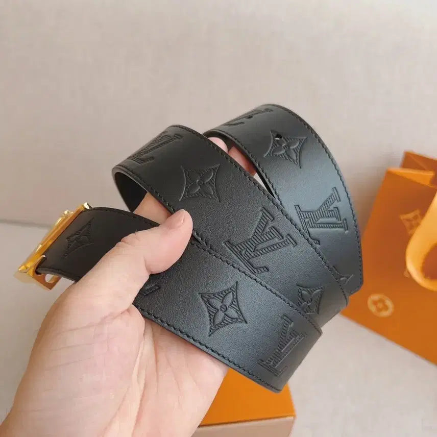 [BUNJANG] Louis Vuitton Embossed Black Belt with Gold Buckle / 루이비통 블랙 엠보싱 벨트 금장 버클