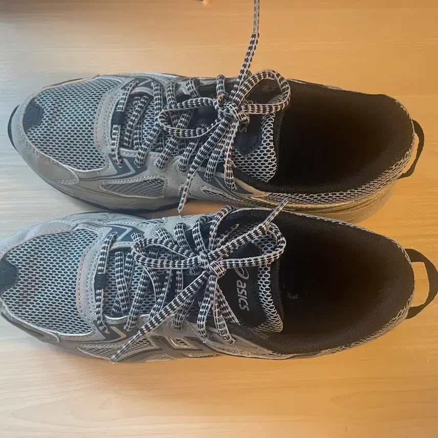 [BUNJANG] Asics Gel Venture 6 Feather Gray Black 250 Sneakers / 아식스 젤 벤처 6 페더 그레이 블랙 250