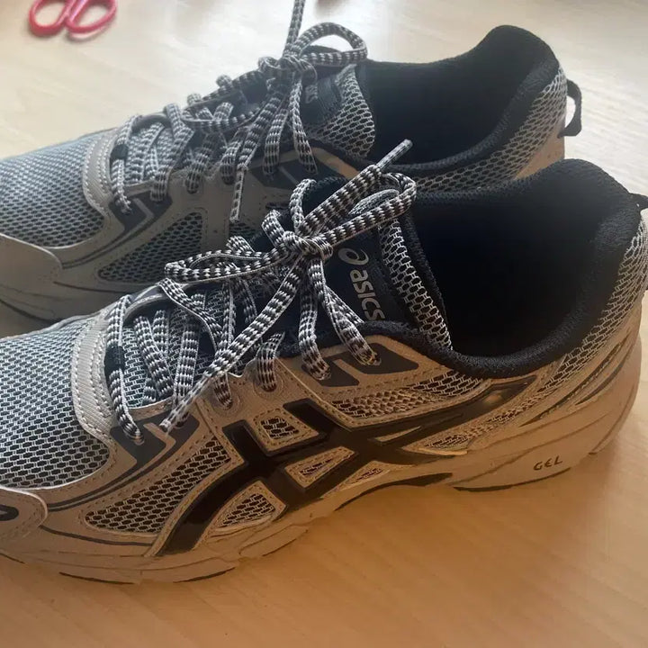 [BUNJANG] Asics Gel Venture 6 Feather Gray Black 250 Sneakers / 아식스 젤 벤처 6 페더 그레이 블랙 250