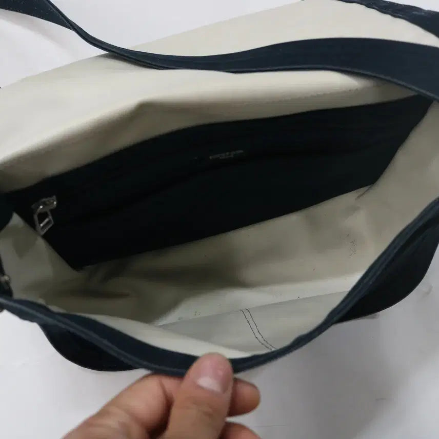 [BUNJANG] Porter Navy Canvas Messenger Bag / PORTER 포터 가죽 트리밍 네이비 캔버스 메신저백