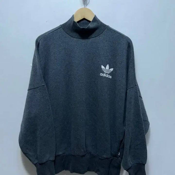[SOLD OUT] 아디다스 목폴라 맨투맨 차콜 그레이 M