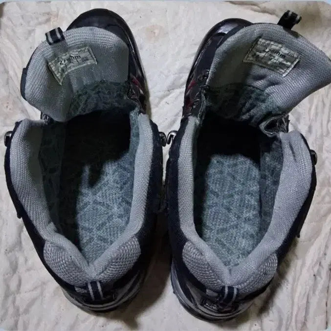 [BUNJANG] Black Yak Clint Gore-Tex Hiking Shoes / 블랙야크 클린트 고어텍스 트레킹화 270(275) 택비포함