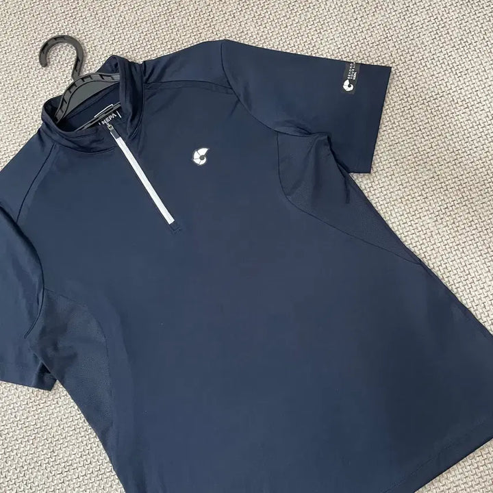 [BUNJANG] Nepa Functional Half-Zip T-shirt / M 네파 등산 반집업 기능성 반팔티 N.7947