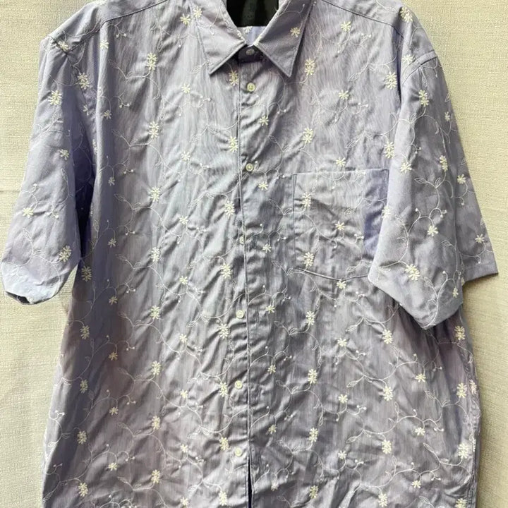 [SOLD OUT] 랑방 컬렉션 플라워 자수 반팔셔츠 (105)