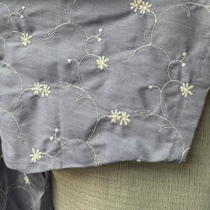 [SOLD OUT] 랑방 컬렉션 플라워 자수 반팔셔츠 (105)