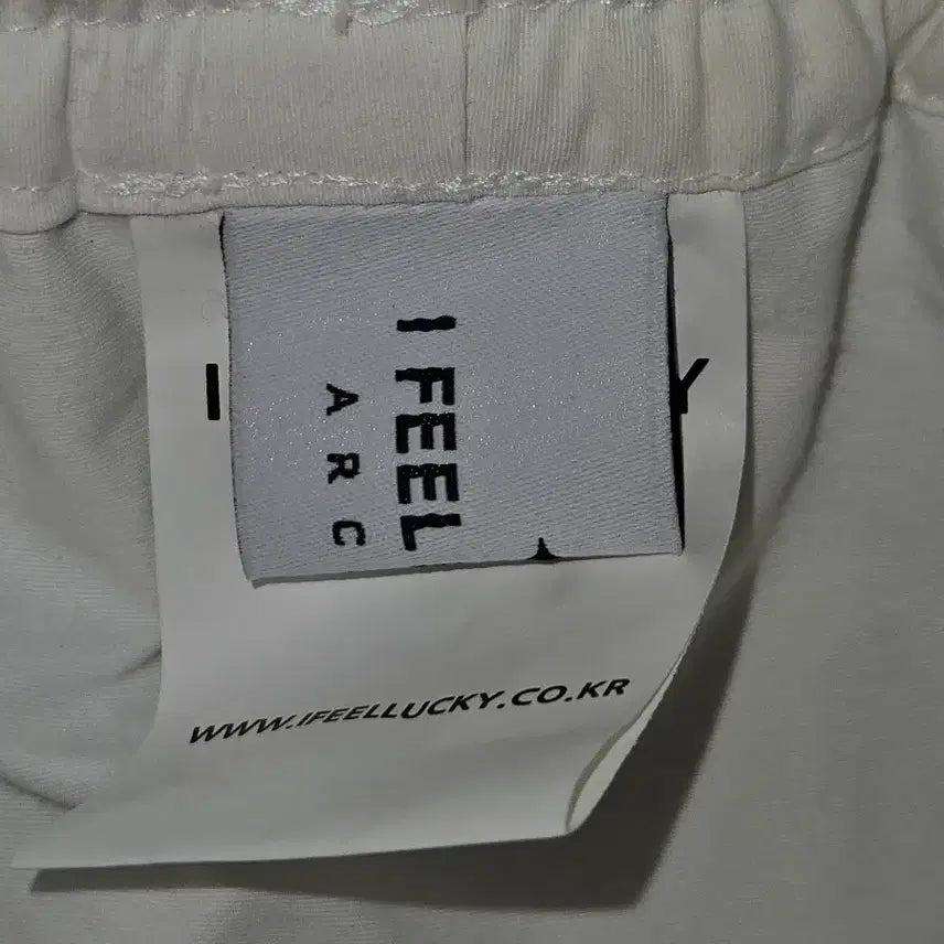 [BUNJANG] I Feel Lucky White Zipper Docking Pants / 아이필럭키 화이트 지퍼바지 도킹팬츠