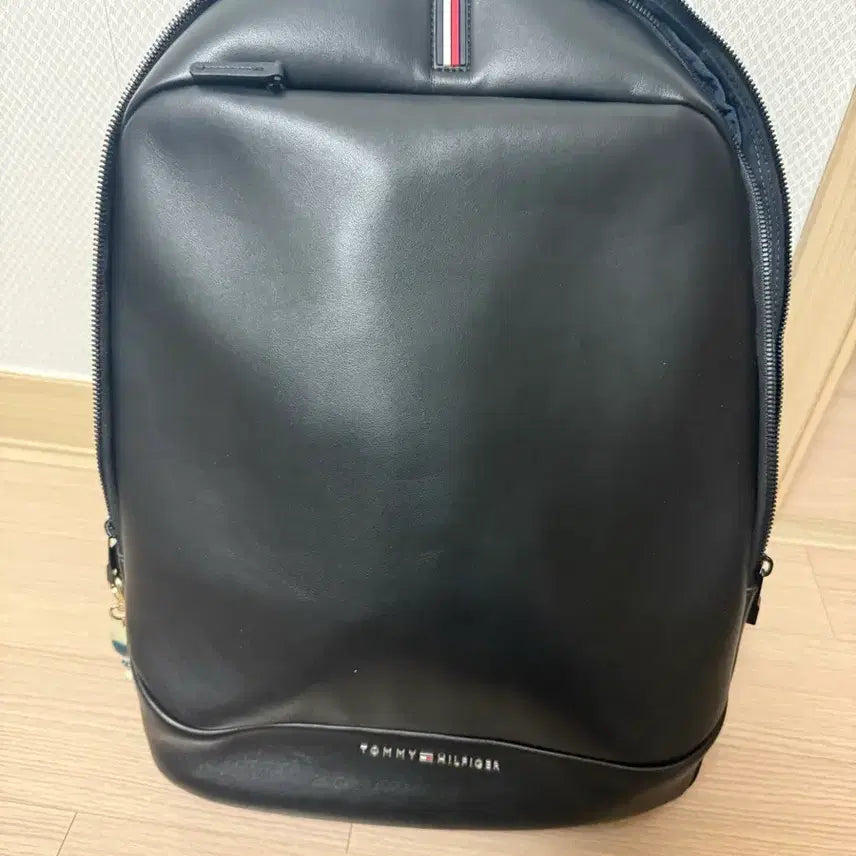 [BUNJANG] Tommy Hilfiger Navy Backpack / 타미힐피거 백팩 네이비