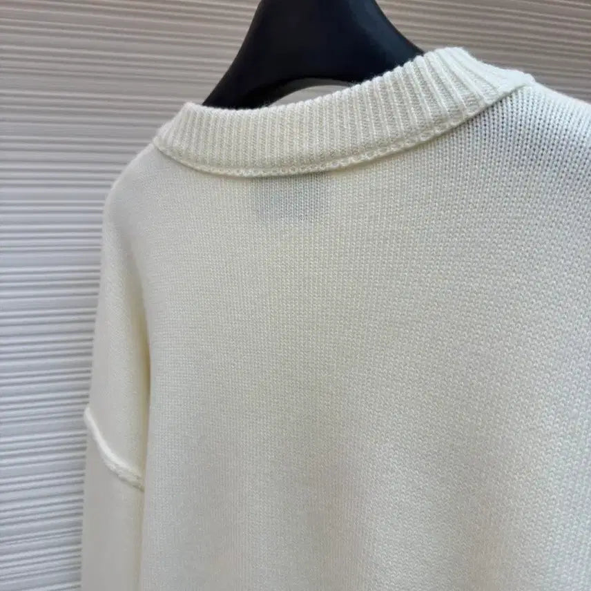 [BUNJANG] AMI Heart Logo Knit Ivory / 아미 AMI 하트 로고 니트 아이보리