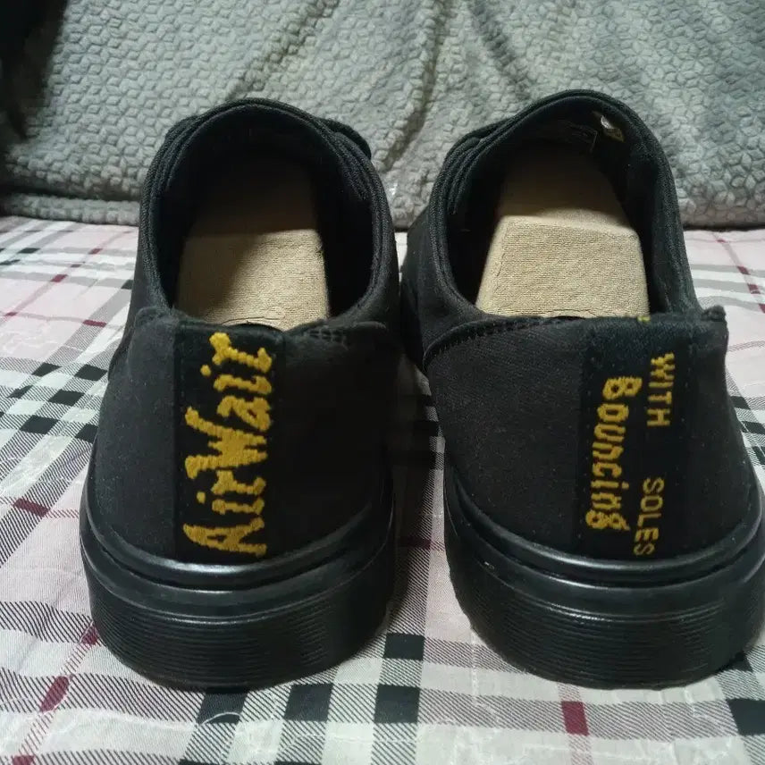 [BUNJANG] Dr. Martens Canvas Sneakers Size 43 / 닥터마틴 캔버스 스니커즈 43 상태우수