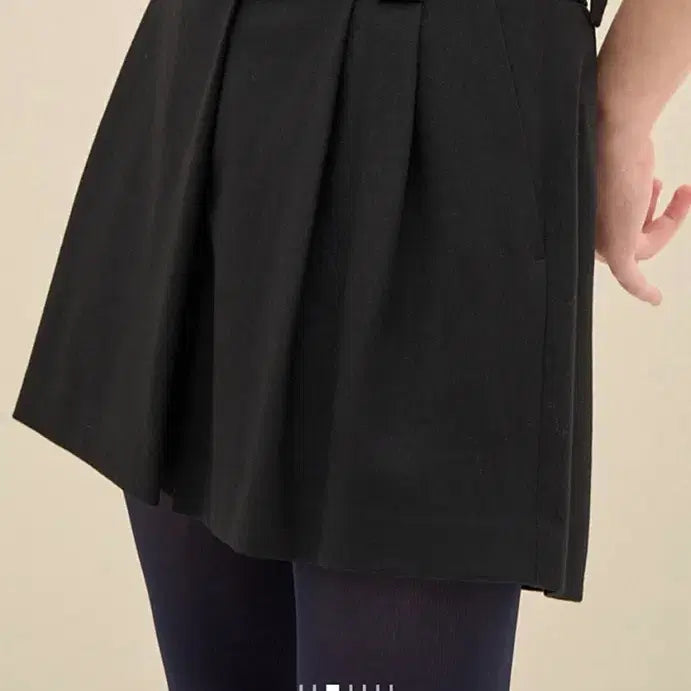 [BUNJANG] SJSJ Wool Blend Belted Culottes Shorts / SJSJ 울 블렌드 벨티드 퀼로트 숏츠