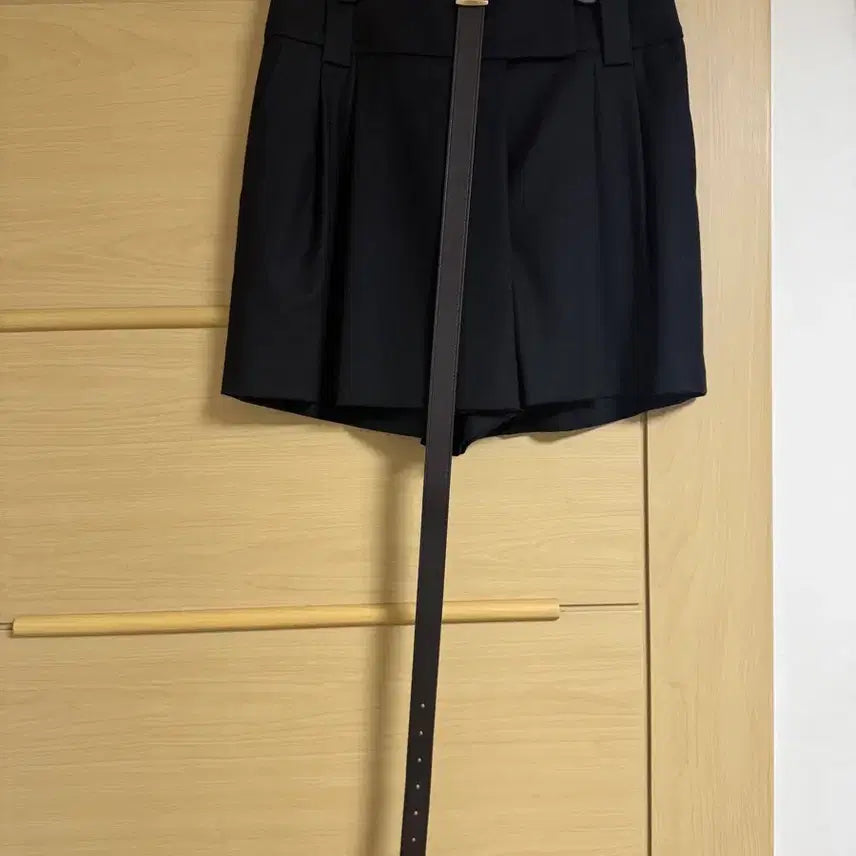 [BUNJANG] SJSJ Wool Blend Belted Culottes Shorts / SJSJ 울 블렌드 벨티드 퀼로트 숏츠
