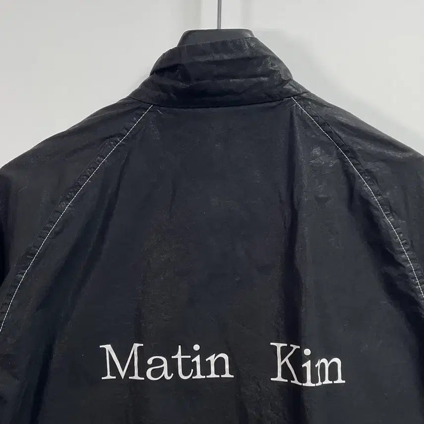[BUNJANG] Matinkim Spell Out Coated Windbreaker / 마땡킴 스펠아웃 코팅 바람막이 (on.626)