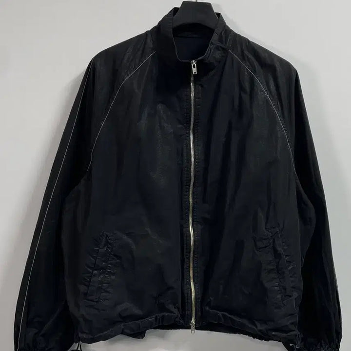 [BUNJANG] Matinkim Spell Out Coated Windbreaker / 마땡킴 스펠아웃 코팅 바람막이 (on.626)