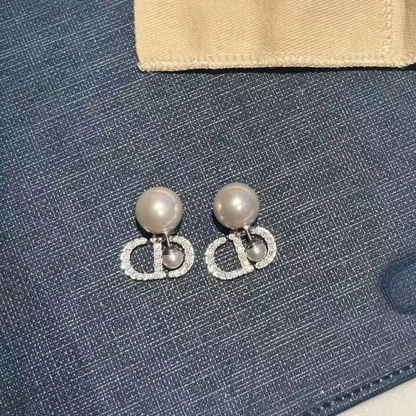 [BUNJANG] Dior Tribales Pearl CD Logo Earrings / 디올 트리발레스 진주 CD로고 귀걸이