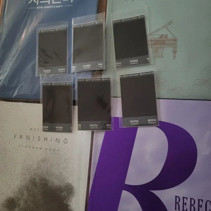 [BUNJANG] Enok Musical Polaroid 6-Piece Set / 에녹 뮤지컬 폴라로이드 6장외기타