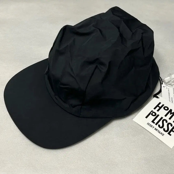 [SOLD OUT] (새상품) 이세이미야케 25fw STONE 캡 모자/블랙