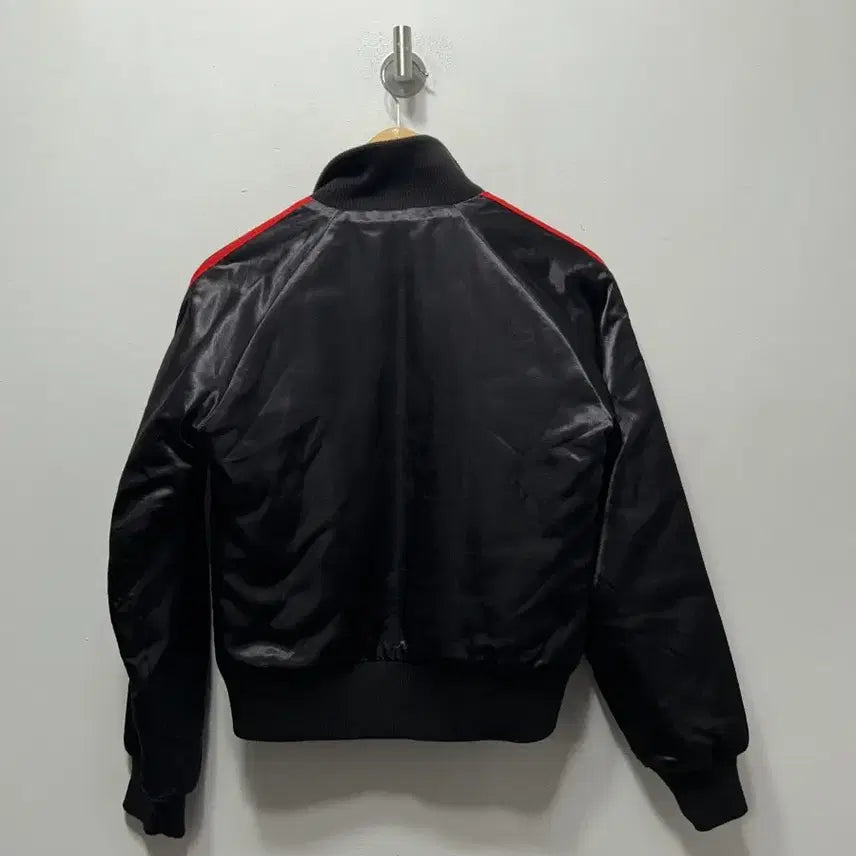 [BUNJANG] Adidas Satin Quilted Bomber Jacket / 아디다스 세틴 누빔 범보자켓 집업 S