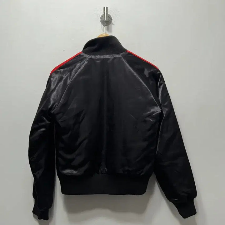 [BUNJANG] Adidas Satin Quilted Bomber Jacket / 아디다스 세틴 누빔 범보자켓 집업 S