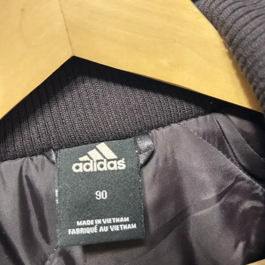 [BUNJANG] Adidas Satin Quilted Bomber Jacket / 아디다스 세틴 누빔 범보자켓 집업 S