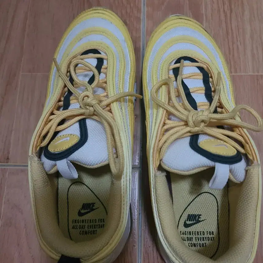 [BUNJANG] Nike Air Max 97 Yellow Sneakers (245mm) / 나이키 에어맥스 97 옐로우 운동화 245사이즈^^