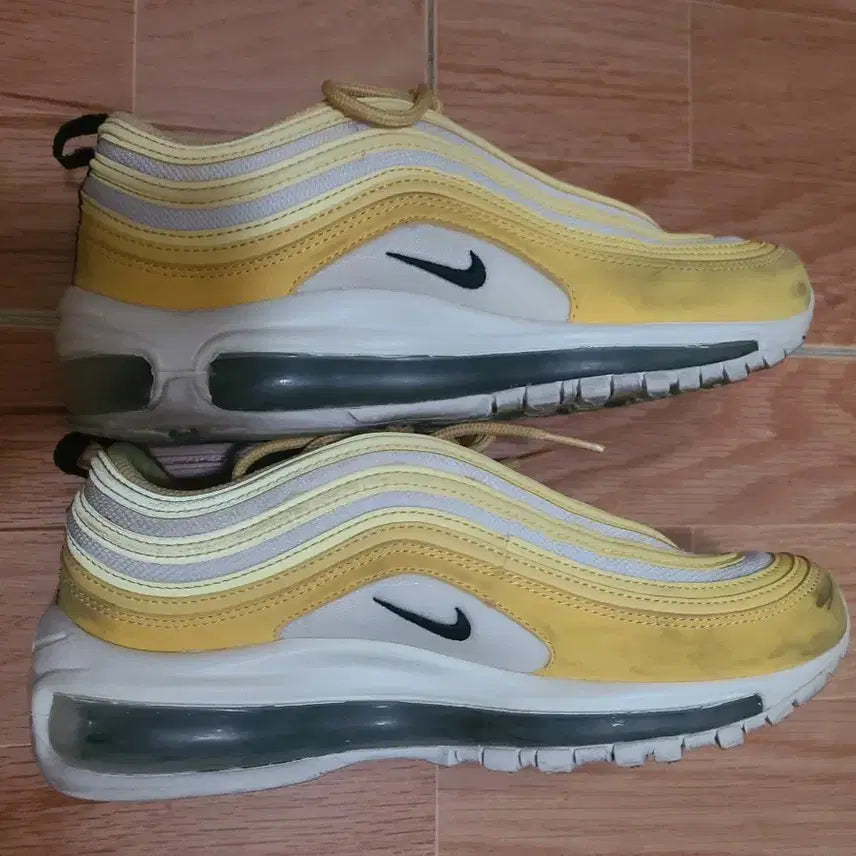 [BUNJANG] Nike Air Max 97 Yellow Sneakers (245mm) / 나이키 에어맥스 97 옐로우 운동화 245사이즈^^