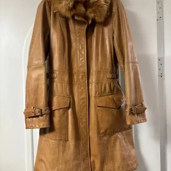 [BUNJANG] Burberry Leather Fur Coat / 버버리 가죽 퍼 코트