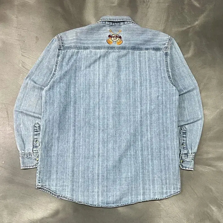 [BUNJANG] Hard Rock Cafe Embroidered Denim Shirt / 하드락카페 자수 데님 셔츠 y15809