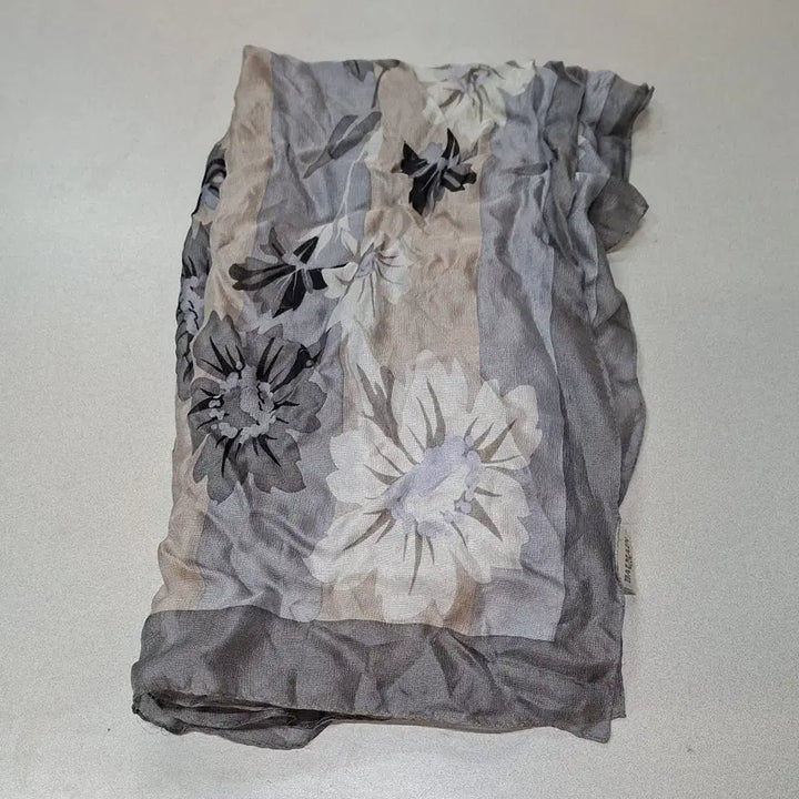 [BUNJANG] Balmain Silk Scarf / [AI 95%] 발망 실크스카프 52x168 봄가을 38373