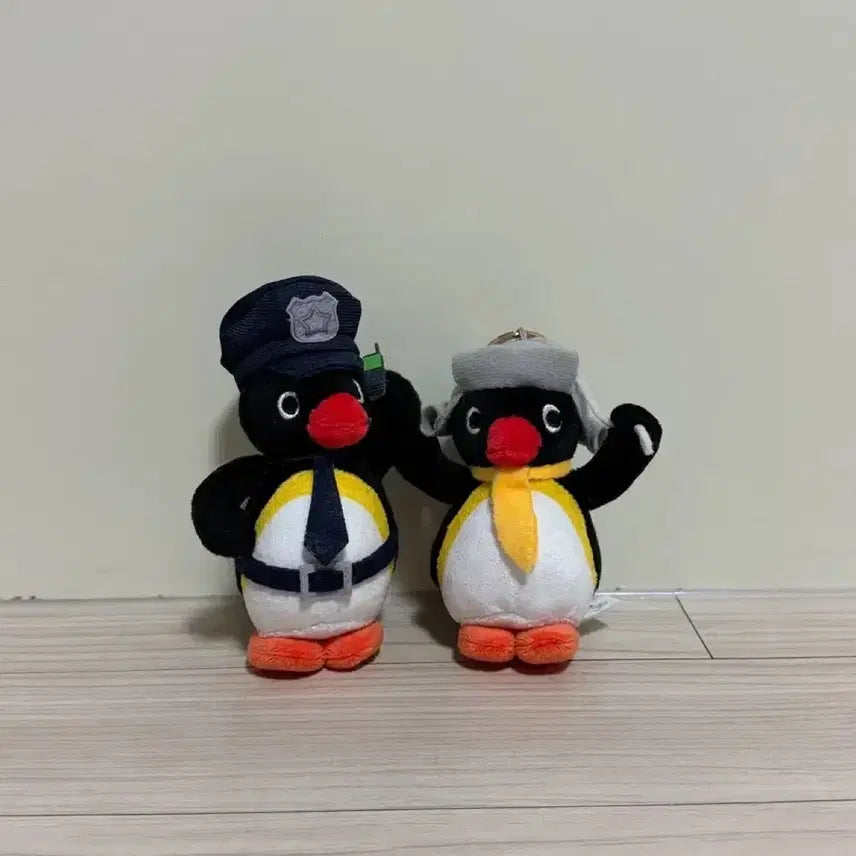 [BUNJANG] Pingu Police Officer Conductor Doll Keyring Set / [일괄] 핑구 경찰관 지휘자 인형 키링 세트