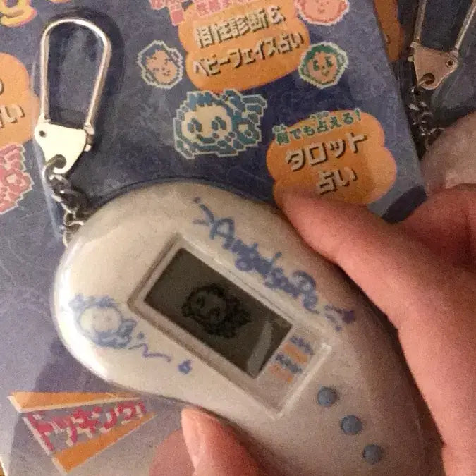 [BUNJANG] 1997 Japanese Classic Tamagotchi Angelscope Kitty Game Console / 초레어! 1997년 일본 고전 다마고치 엔젤스코프 게임기 키티 똥사이즈