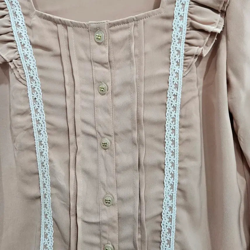 [BUNJANG] Penderie Lace Frill Blouse / 펜더리 레이스 프릴 블라우스