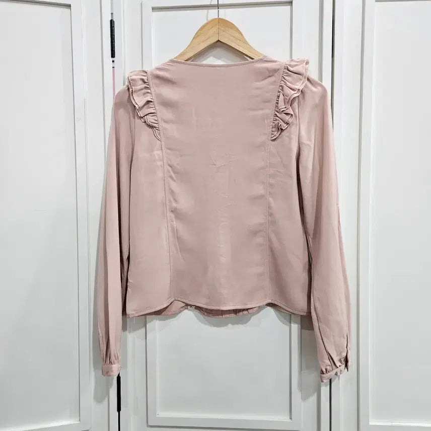 [BUNJANG] Penderie Lace Frill Blouse / 펜더리 레이스 프릴 블라우스