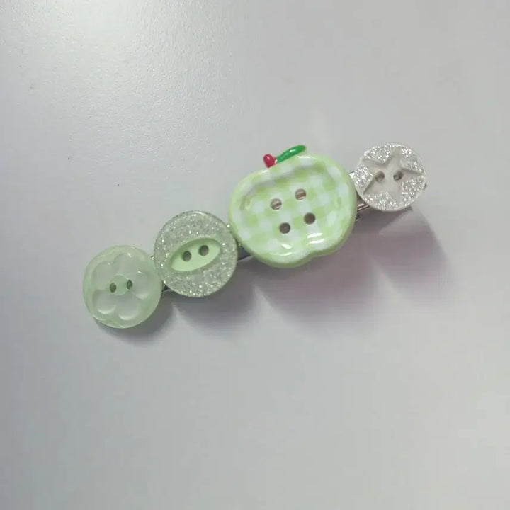 [BUNJANG] Unbranded Green Apple Button Hairpin / 반짝 풋사과 단추핀 헤어핀 머리핀