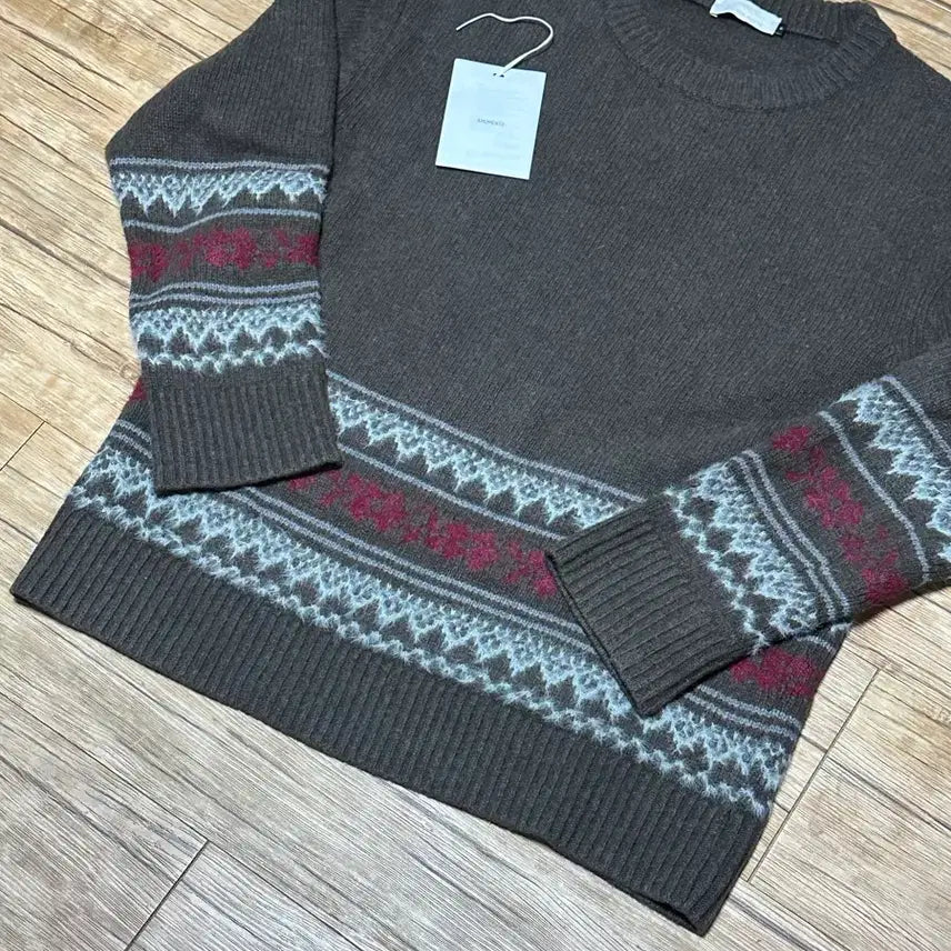 [BUNJANG] AMOMENTO Jacquard Sweater (M) - Knitwear / [M] 아모멘토 자카드 니트 M사이즈 판매