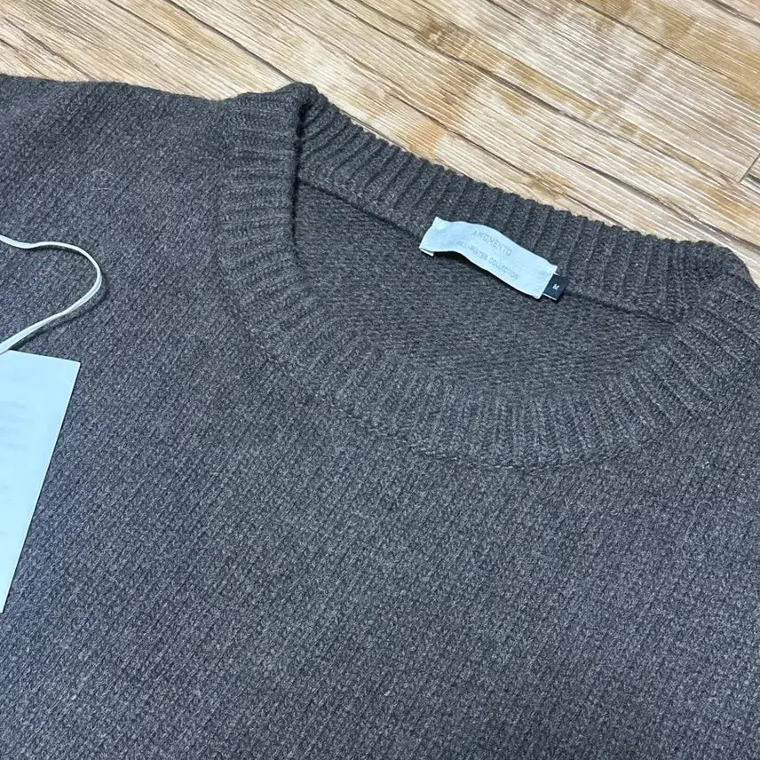 [BUNJANG] AMOMENTO Jacquard Sweater (M) - Knitwear / [M] 아모멘토 자카드 니트 M사이즈 판매