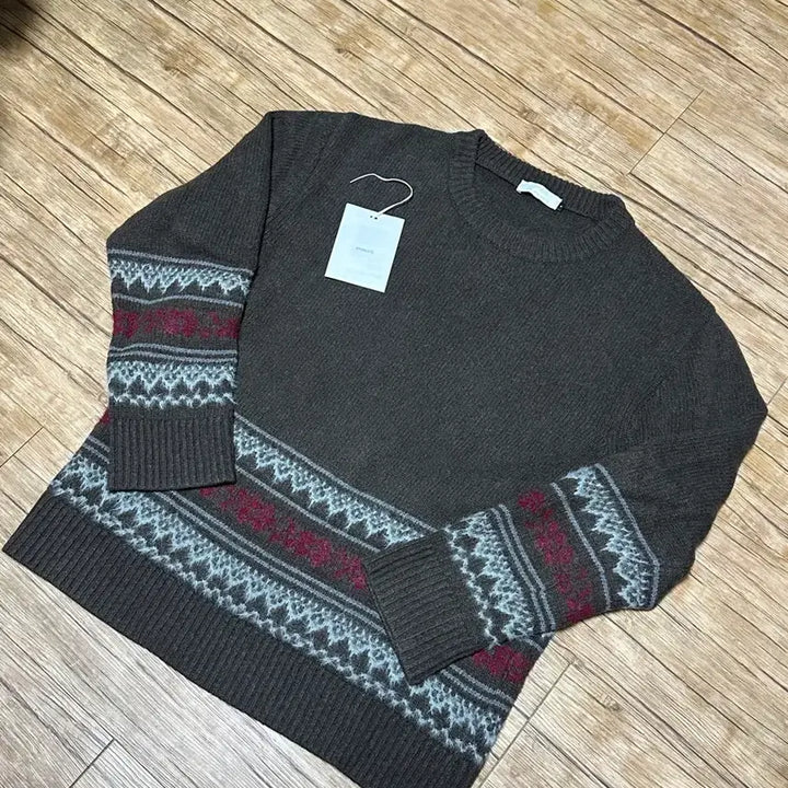 [BUNJANG] AMOMENTO Jacquard Sweater (M) - Knitwear / [M] 아모멘토 자카드 니트 M사이즈 판매
