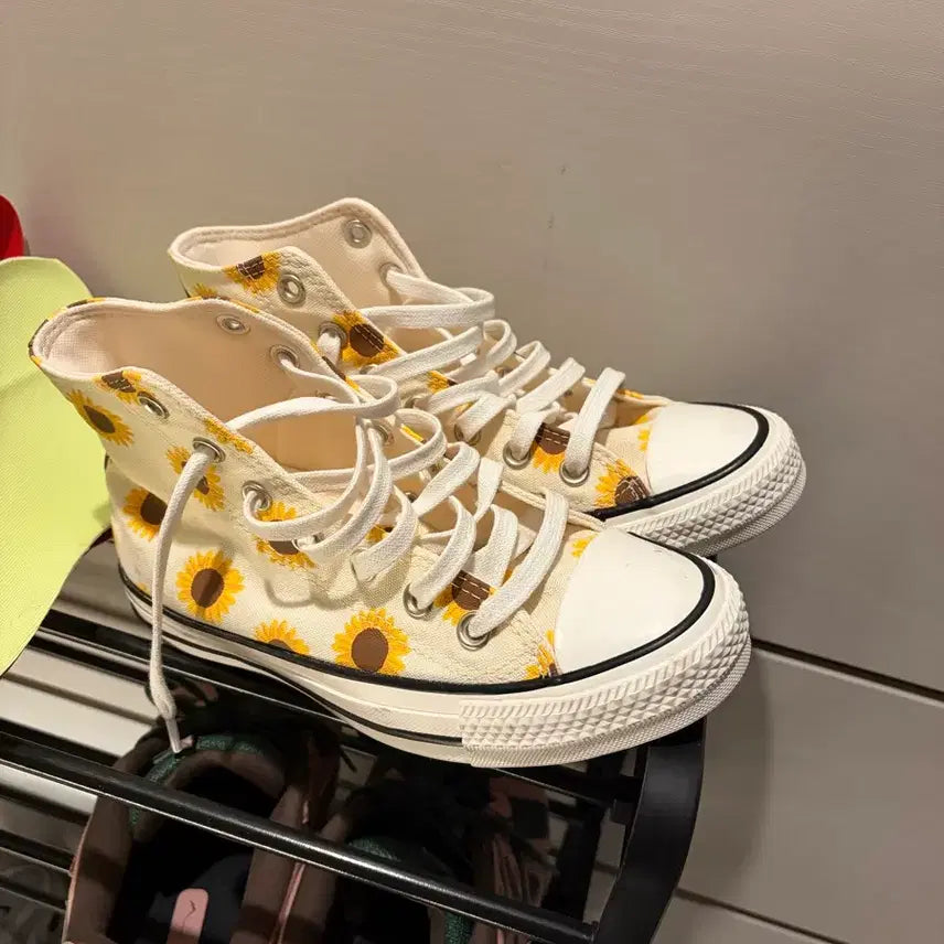 [BUNJANG] Converse Chuck Taylor All Star 70 Sunflower Custom Sneakers / 컨버스 척 테일러 올스타 70 해바라기 커스텀 230