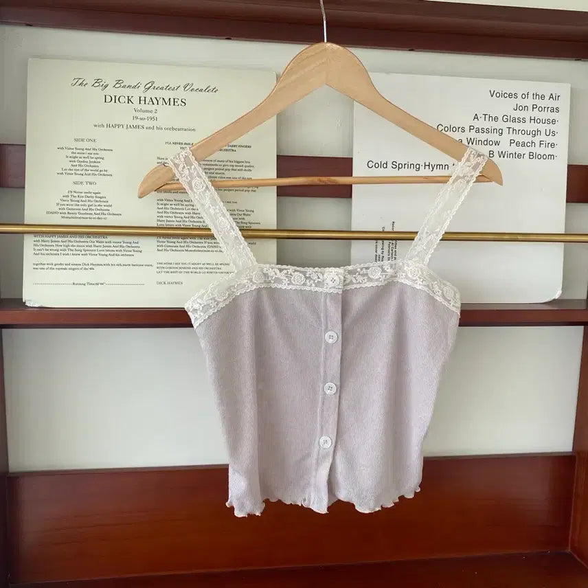 [BUNJANG] Oini Vintage Lace Cami Blouse Beige / 빈티지 레이스 나시 블라우스 베이지