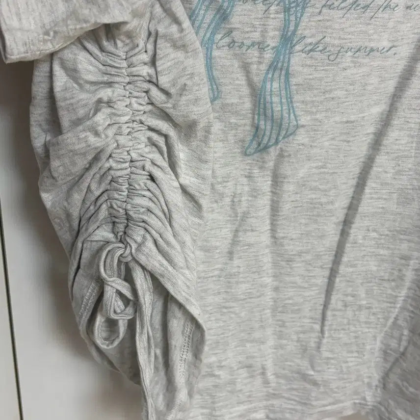 [BUNJANG] Illygo Ribbon Shirring Off-Shoulder T-Shirt / 일리고 리본 셔링 오프숄더 티셔츠 백멜란지