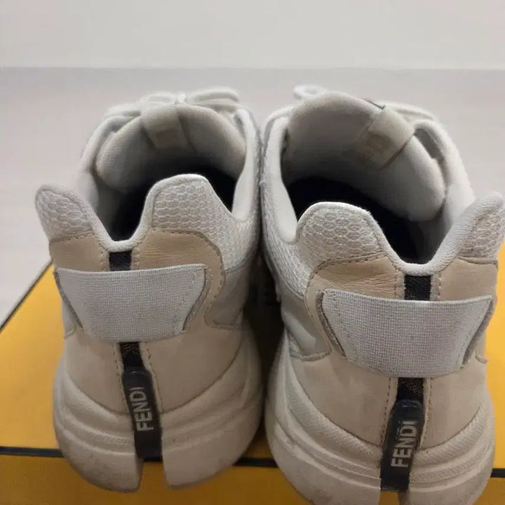 [BUNJANG] FENDI Sneakers Shoes / 펜디 FENDI 스니커즈 신발 8.5 싸게 팝니다
