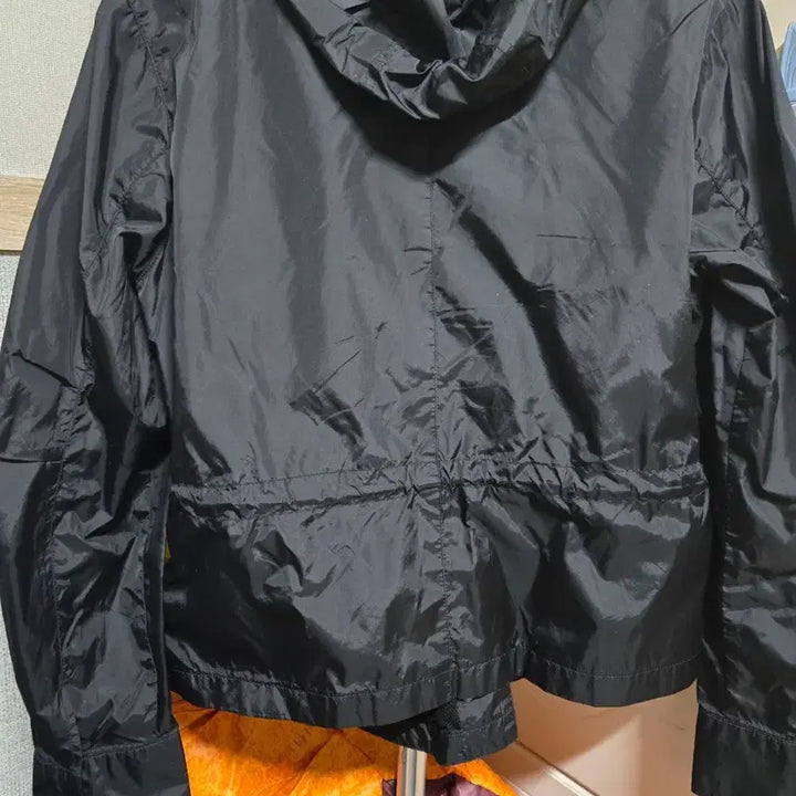 [BUNJANG] GAP Black Hooded Windbreaker Jacket / GAP 블랙 후드 바람막이 M
