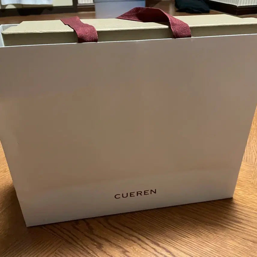 [BUNJANG] Cuérn Prague Chelsea Boots / 쿠에른 프라하 첼시부츠