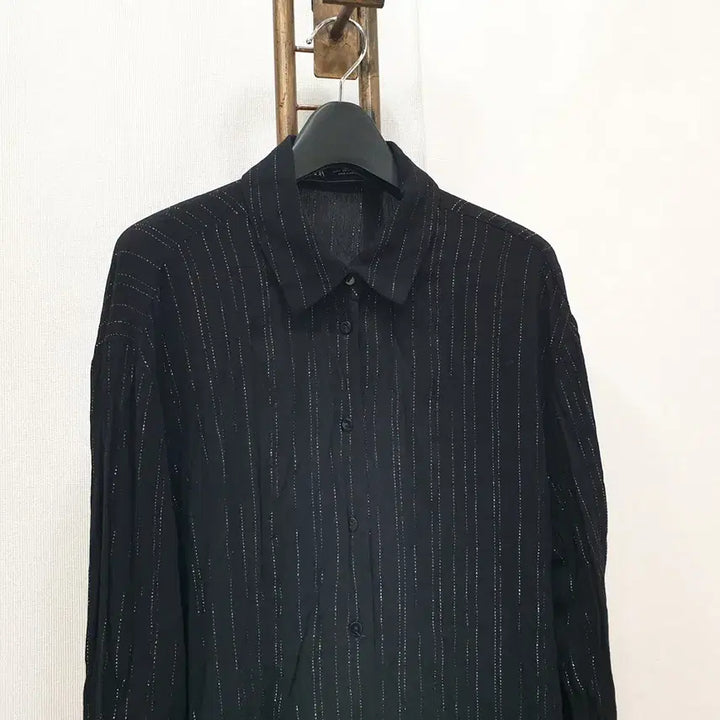[BUNJANG] ZARA Metallic Yarn Stripe Shirt L / (JJ29529)자라 메탈릭 얀 스트라이프 셔츠 L